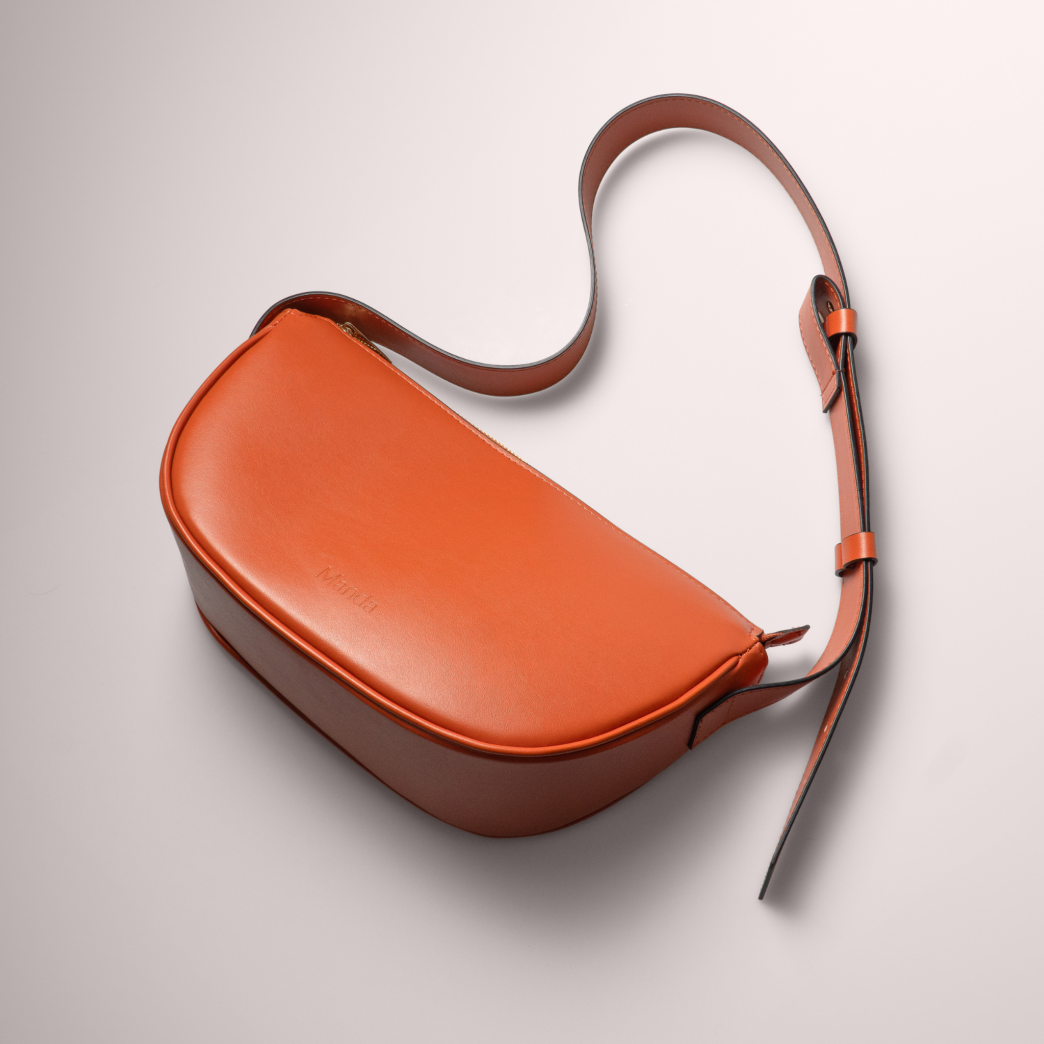 Halfmoon bag Terracotta